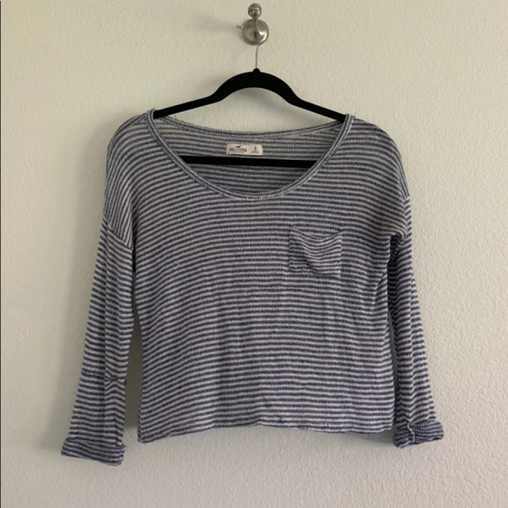 hollister cropped longsleeve